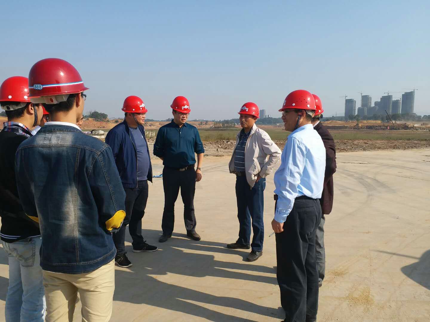 省水投集团总经理喻小平到萍乡“污水管道提升”工程现场指导
